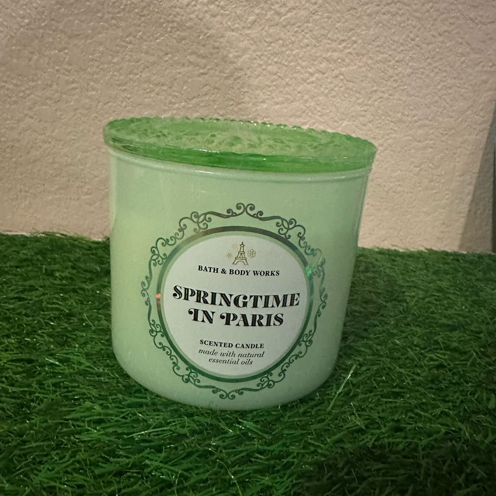Bath & Body Works Springtime In Paris 3-Wick Candle Floral Fruity Home Fragrance